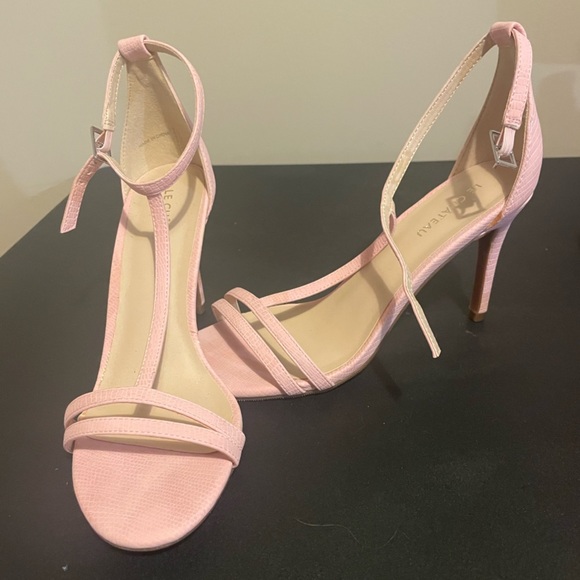 Size 8 le chateau - Picture 4 of 5